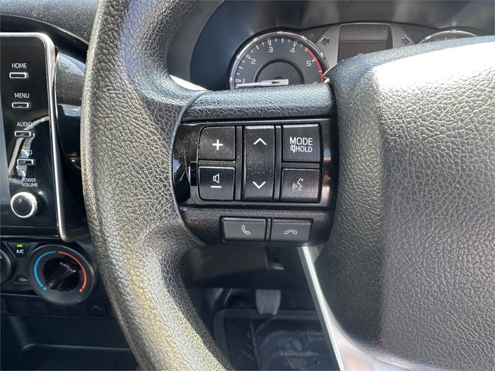 2021 TOYOTA HILUX WORKMATE (4x2)