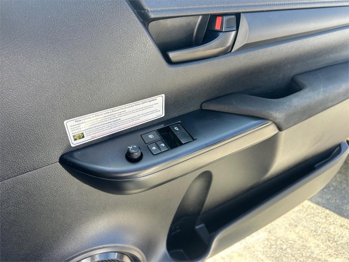 2021 TOYOTA HILUX WORKMATE (4x2)