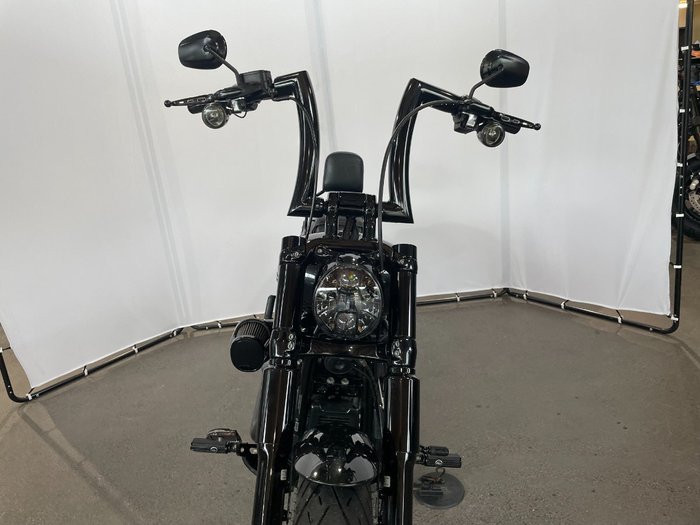 2018 Harley-davidson FXBRS BREAKOUT BLACK TEMPEST