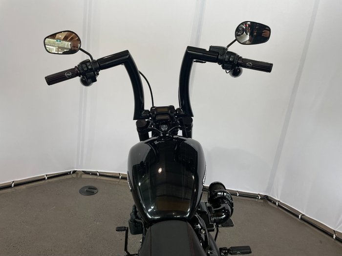 2018 Harley-davidson FXBRS BREAKOUT BLACK TEMPEST