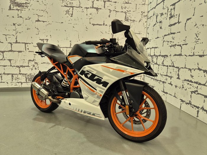 2015 KTM RC 390 RC White