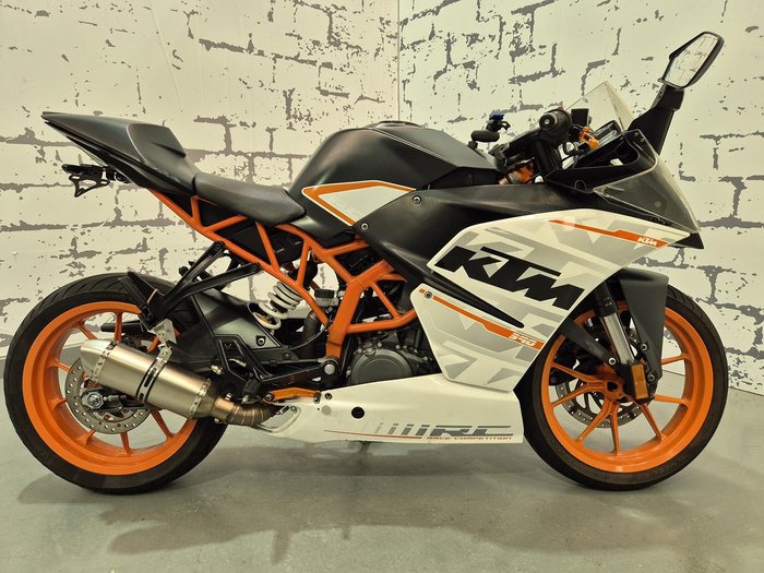 2015 KTM RC 390 RC White