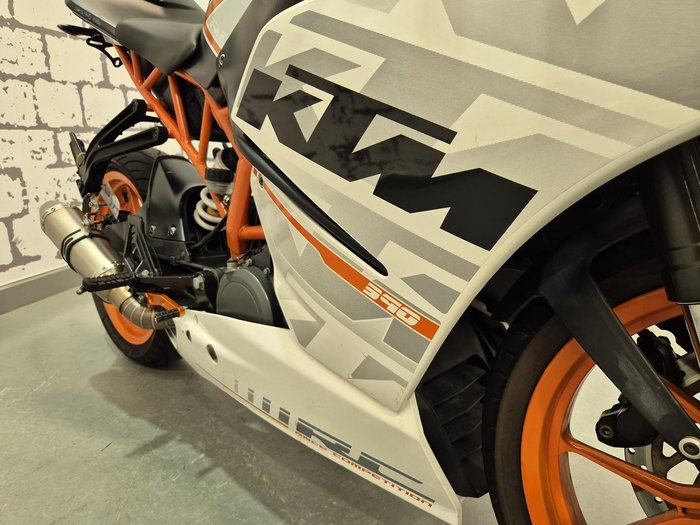 2015 KTM RC 390 RC White