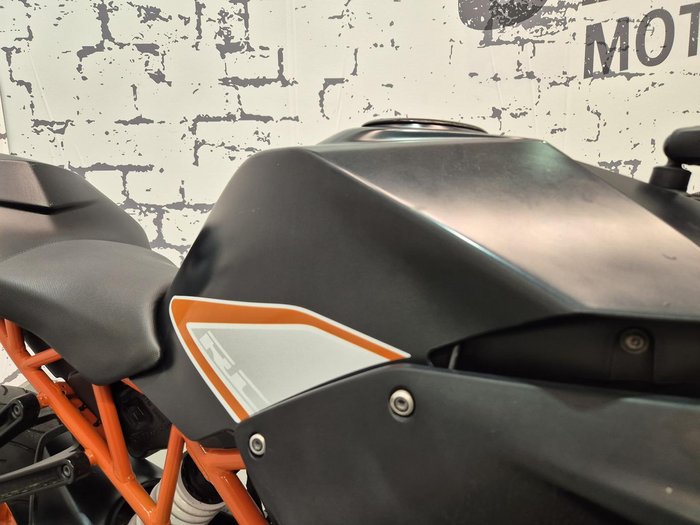 2015 KTM RC 390 RC White