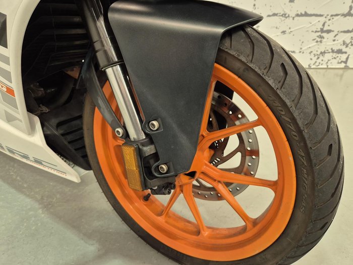 2015 KTM RC 390 RC White