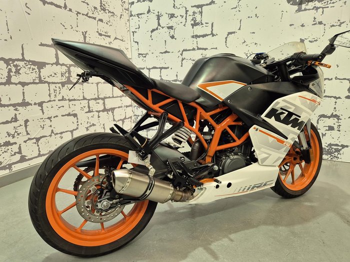 2015 KTM RC 390 RC White