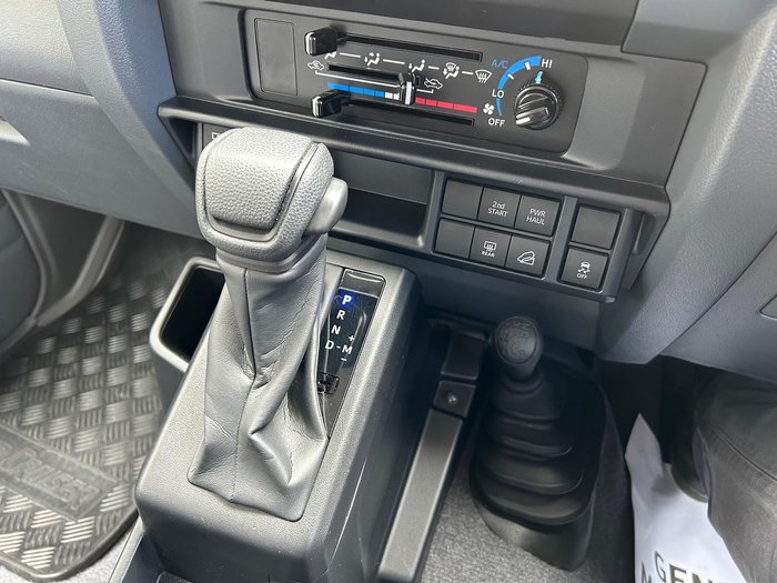 2024 Toyota Landcruiser GXL