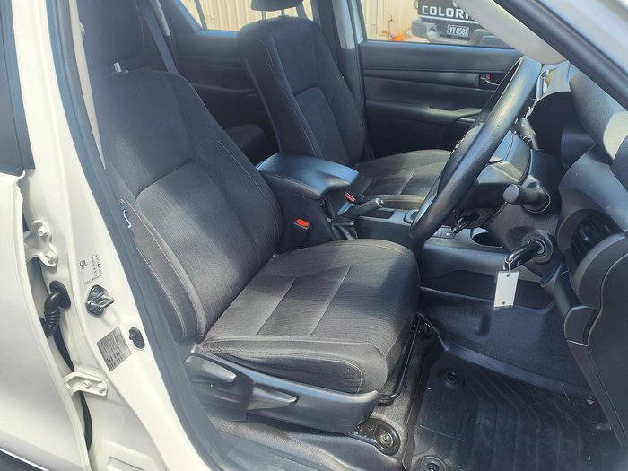 2020 Toyota Hilux SR