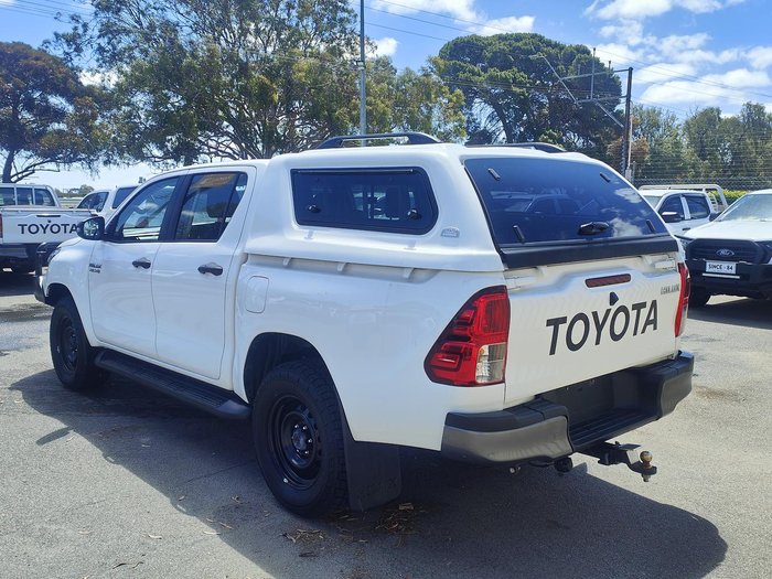 2020 Toyota Hilux SR