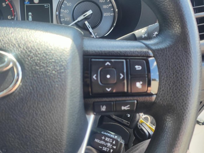 2020 Toyota Hilux SR