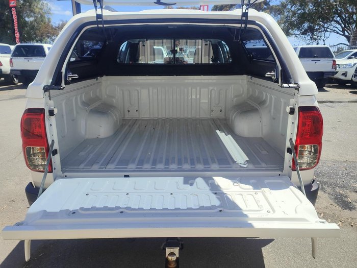 2020 Toyota Hilux SR