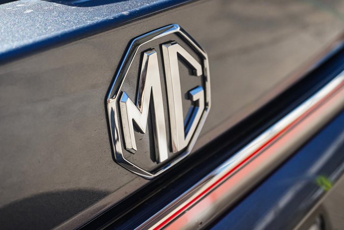 2025 MG HS Super Hybrid Essence