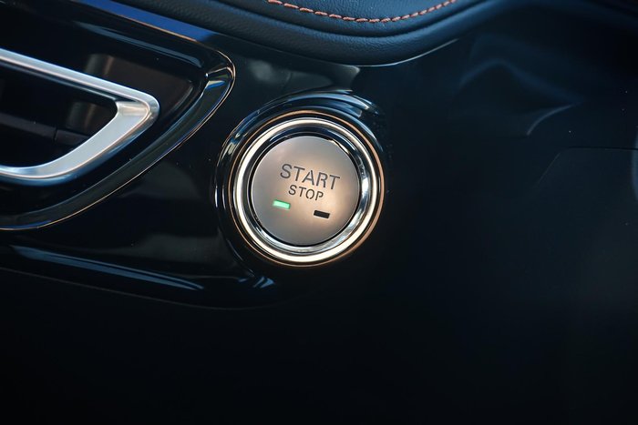 2025 MG HS Super Hybrid Essence