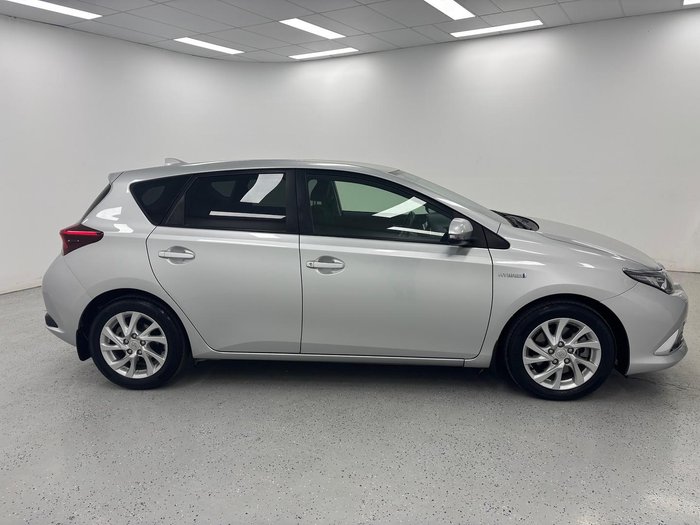 2016 Toyota Corolla Hybrid ZWE186R Silver Pearl