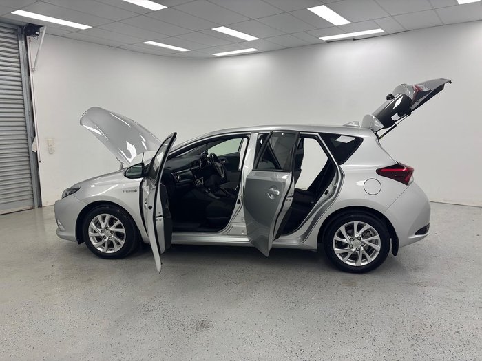 2016 Toyota Corolla Hybrid ZWE186R Silver Pearl