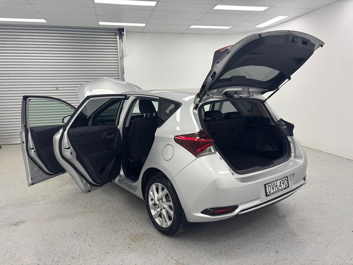 2016 Toyota Corolla Hybrid ZWE186R Silver Pearl