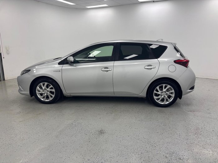 2016 Toyota Corolla Hybrid ZWE186R Silver Pearl