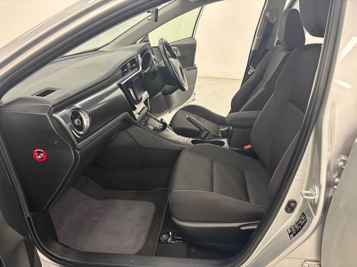 2016 Toyota Corolla Hybrid ZWE186R Silver Pearl