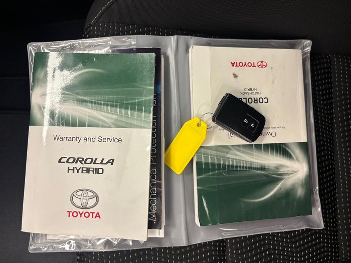 2016 Toyota Corolla Hybrid ZWE186R Silver Pearl