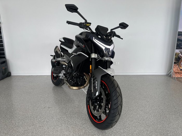 2023 CFMOTO 2023 CF MOTO 800NK SPORT NEBULA WHITE