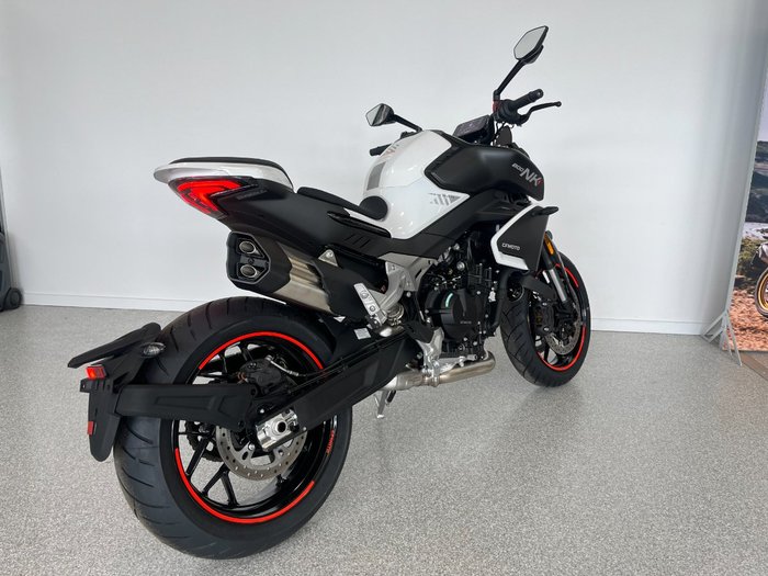 2023 CFMOTO 2023 CF MOTO 800NK SPORT NEBULA WHITE