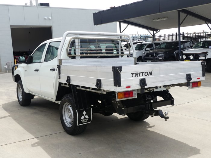 2021 Mitsubishi Triton GLX