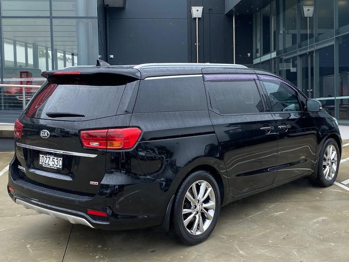 2018 Kia Carnival Platinum