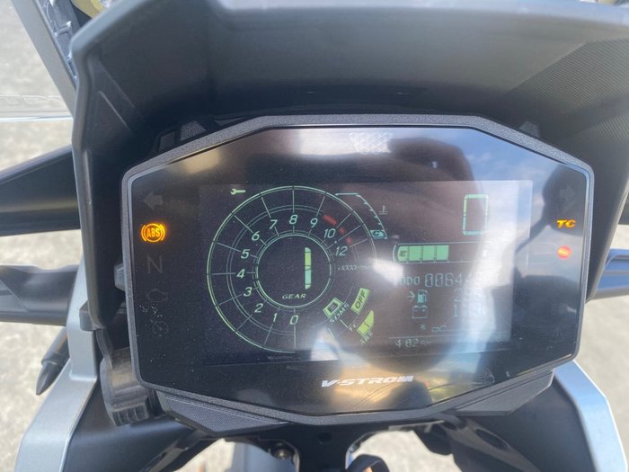 2022 Suzuki V-STROM 1050 (DL1050RQ) Yellow
