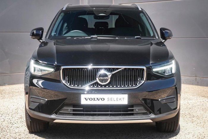 2023 Volvo XC40 Plus B4