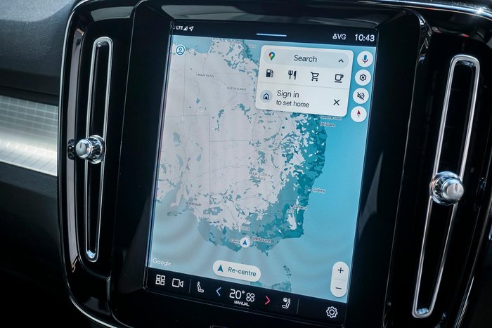 2023 Volvo XC40 Plus B4