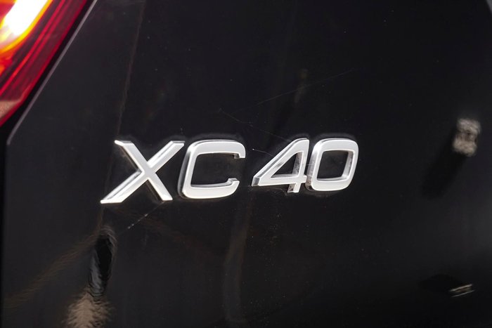 2023 Volvo XC40 Plus B4