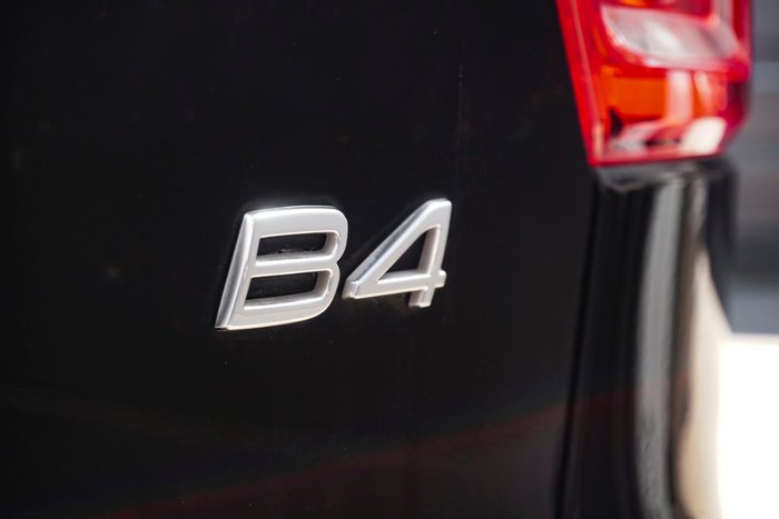 2023 Volvo XC40 Plus B4