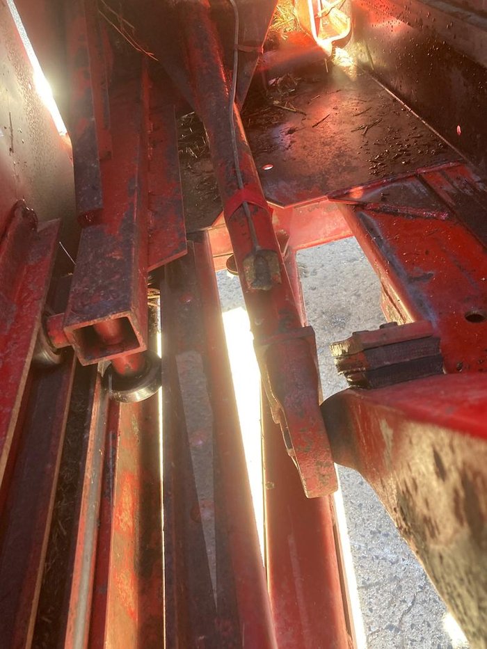 1980 New Holland 317