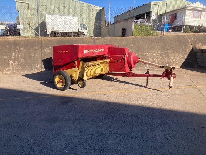 1980 New Holland 317