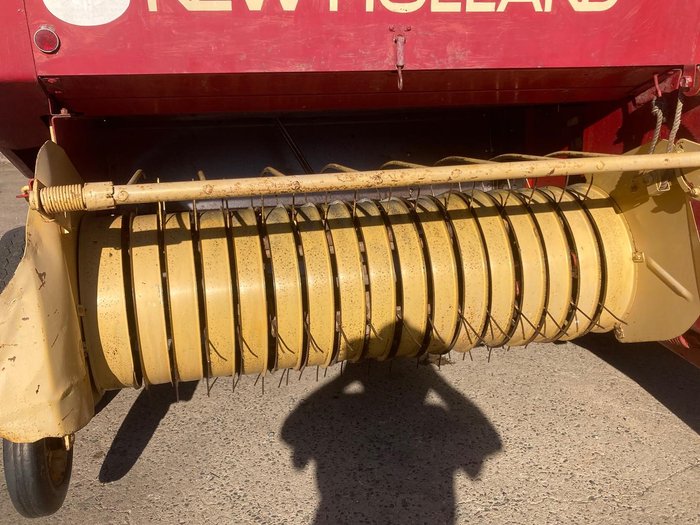 1980 New Holland 317