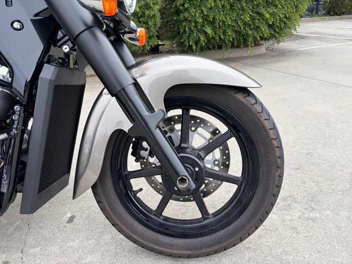 2018 Suzuki BOULEVARD C90T (VL1500B) Grey