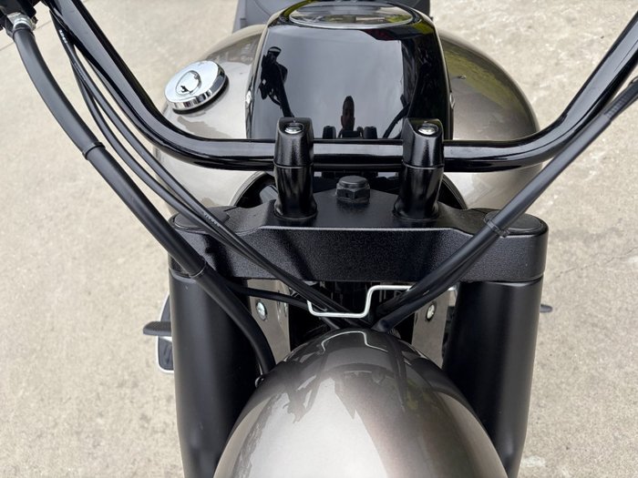 2018 Suzuki BOULEVARD C90T (VL1500B) Grey