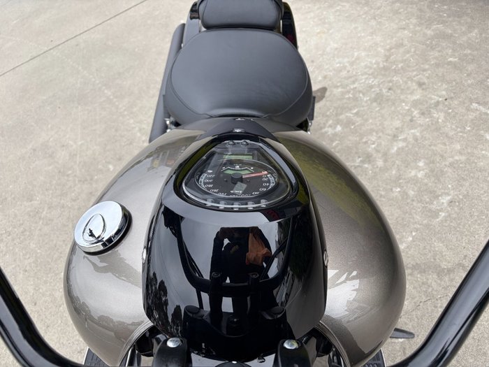 2018 Suzuki BOULEVARD C90T (VL1500B) Grey