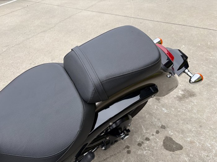 2018 Suzuki BOULEVARD C90T (VL1500B) Grey