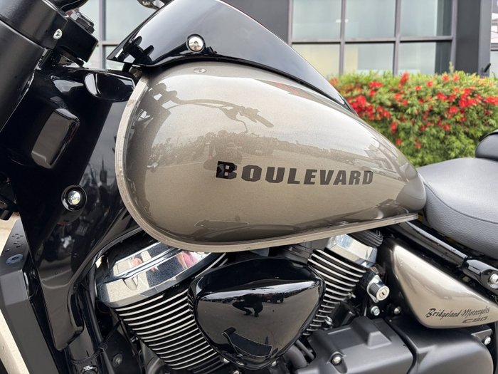 2018 Suzuki BOULEVARD C90T (VL1500B) Grey