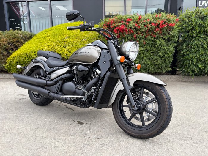 2018 Suzuki BOULEVARD C90T (VL1500B) Grey
