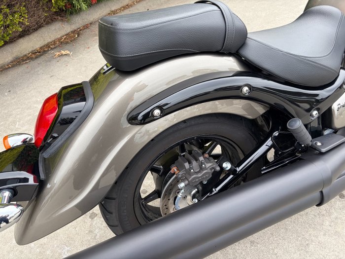 2018 Suzuki BOULEVARD C90T (VL1500B) Grey