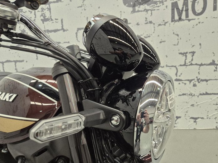 2025 Kawasaki Z900RS (Z900C) Z Purple