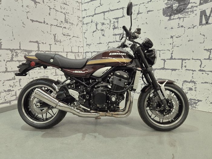2025 Kawasaki Z900RS (Z900C) Z Purple
