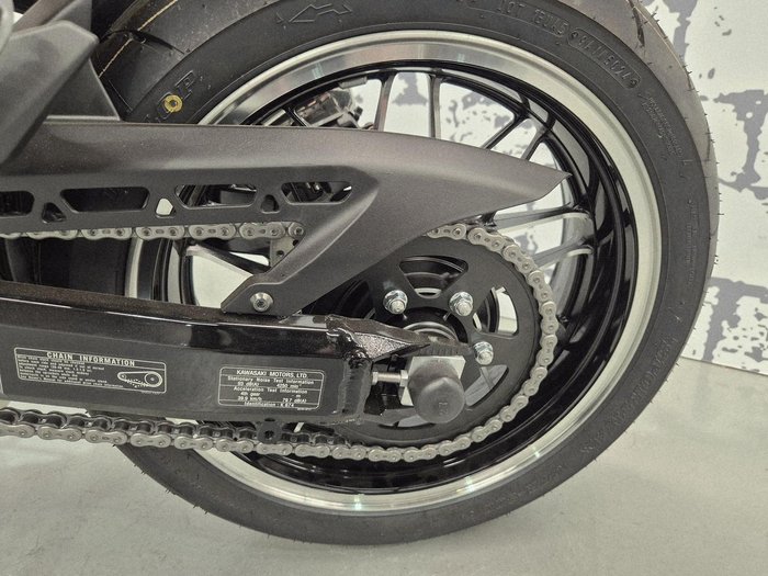 2025 Kawasaki Z900RS (Z900C) Z Purple