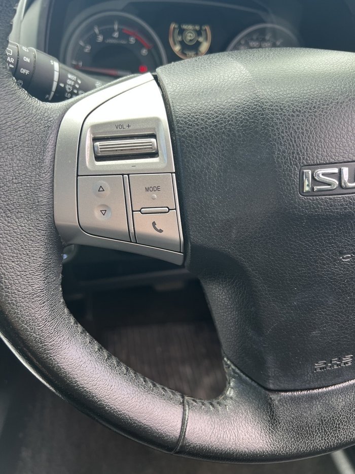 2016 Isuzu MU-X LS-T