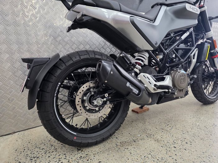 2020 HUSQVARNA SVARTPILEN 401 Grey