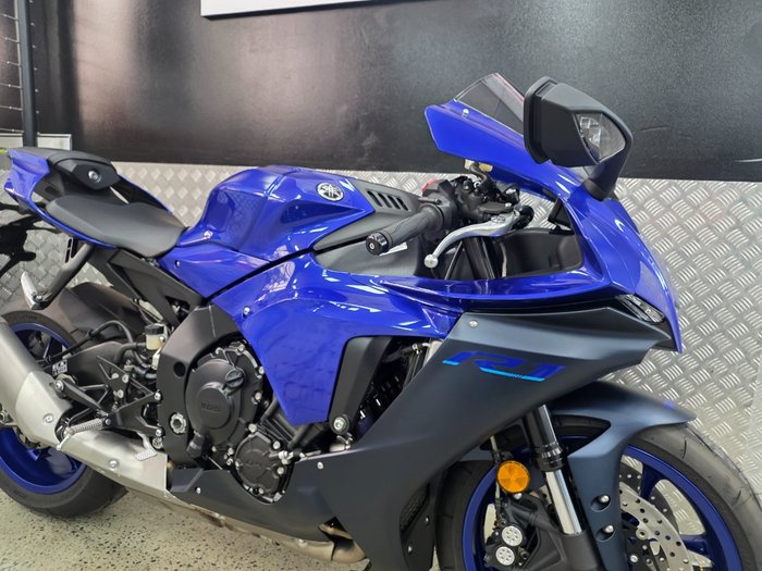 2023 Yamaha YZF-R1 BLUE