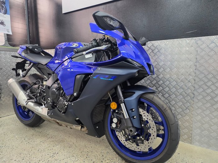 2023 Yamaha YZF-R1 BLUE