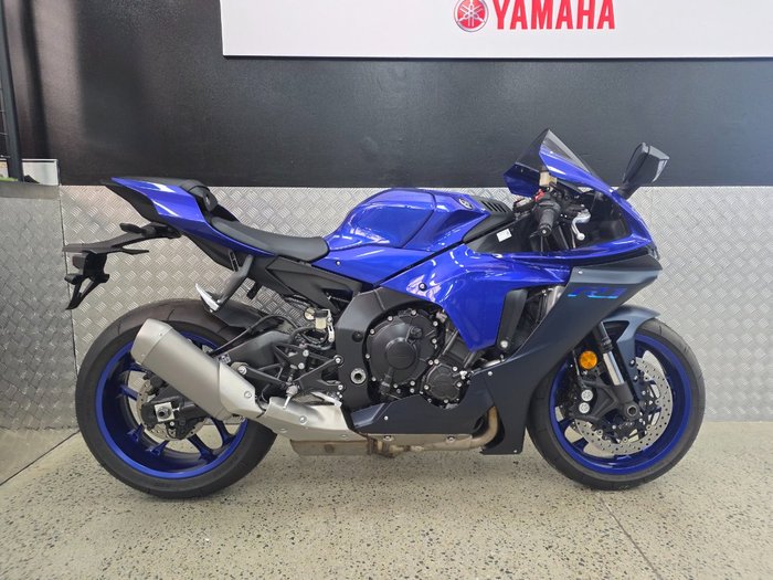 2023 Yamaha YZF-R1 BLUE